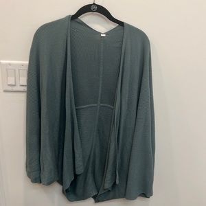Lululemon batwing blue cardigan size 4 no tags